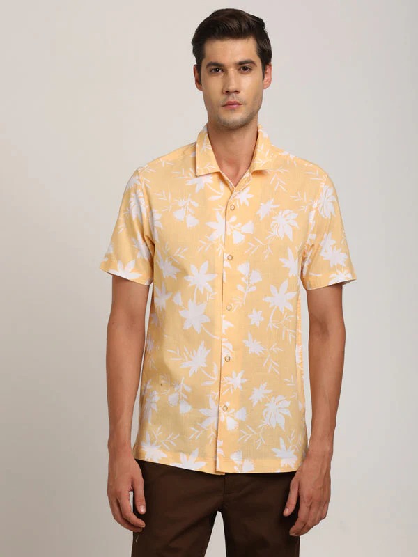 Indian Terrain Men's Slim Fit Half Sleeve Tropical Print Yellow Shirt